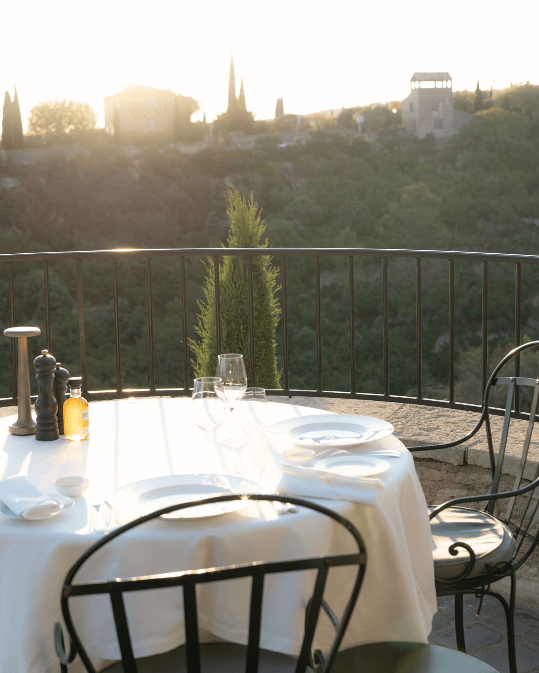 Wedding photographer Provence Gordes Airelles